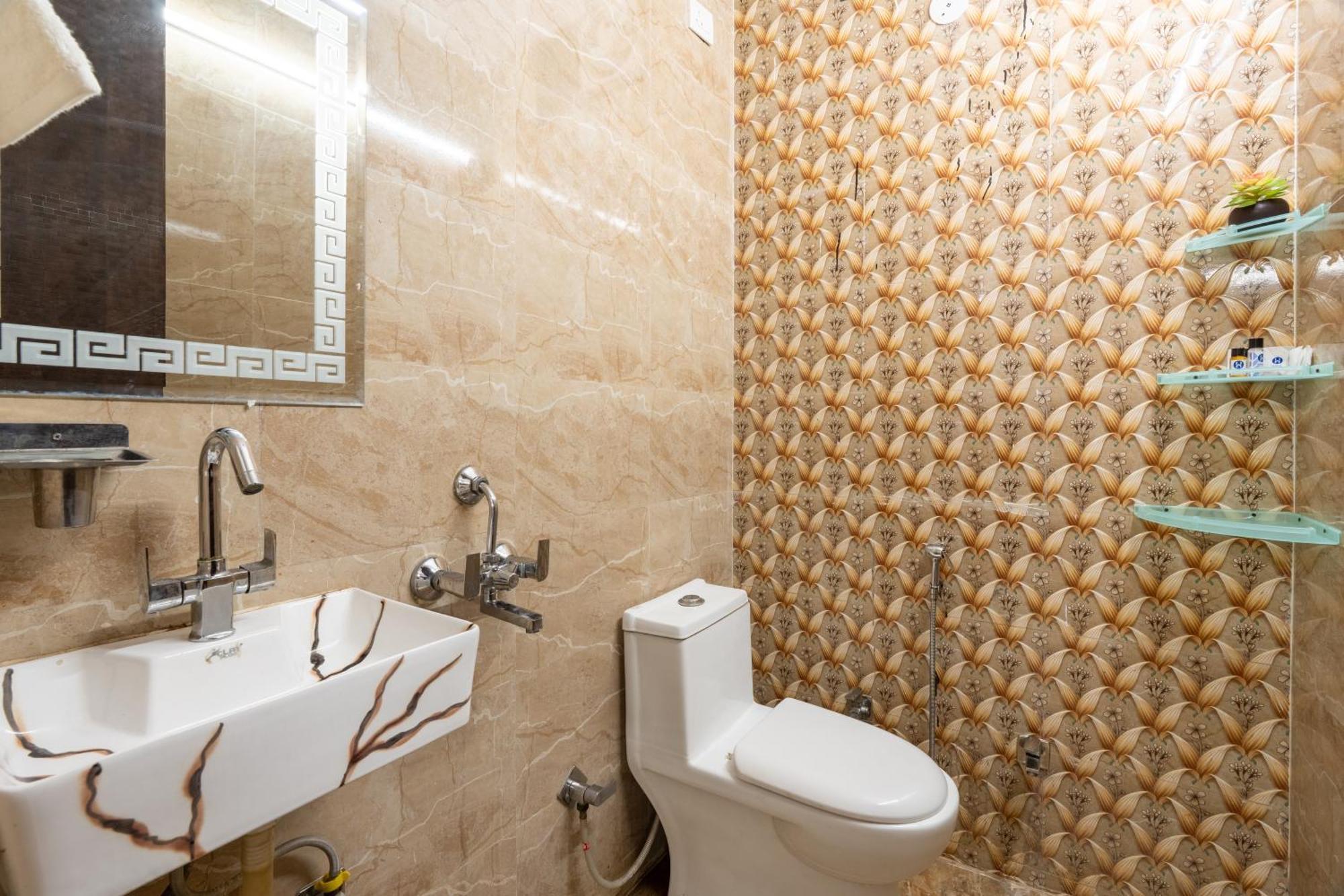 Homlee-Vintage 2Bhk-Ndls-Lift-Bharat Mandapam Nova Deli Exterior foto